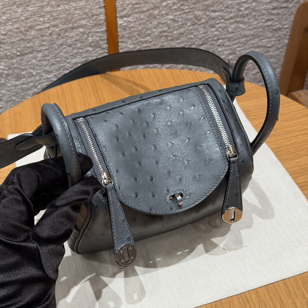 高仿Hermes*Lindy19系列H079086OS0L積雨雲灰鴕鳥皮銀扣純手工