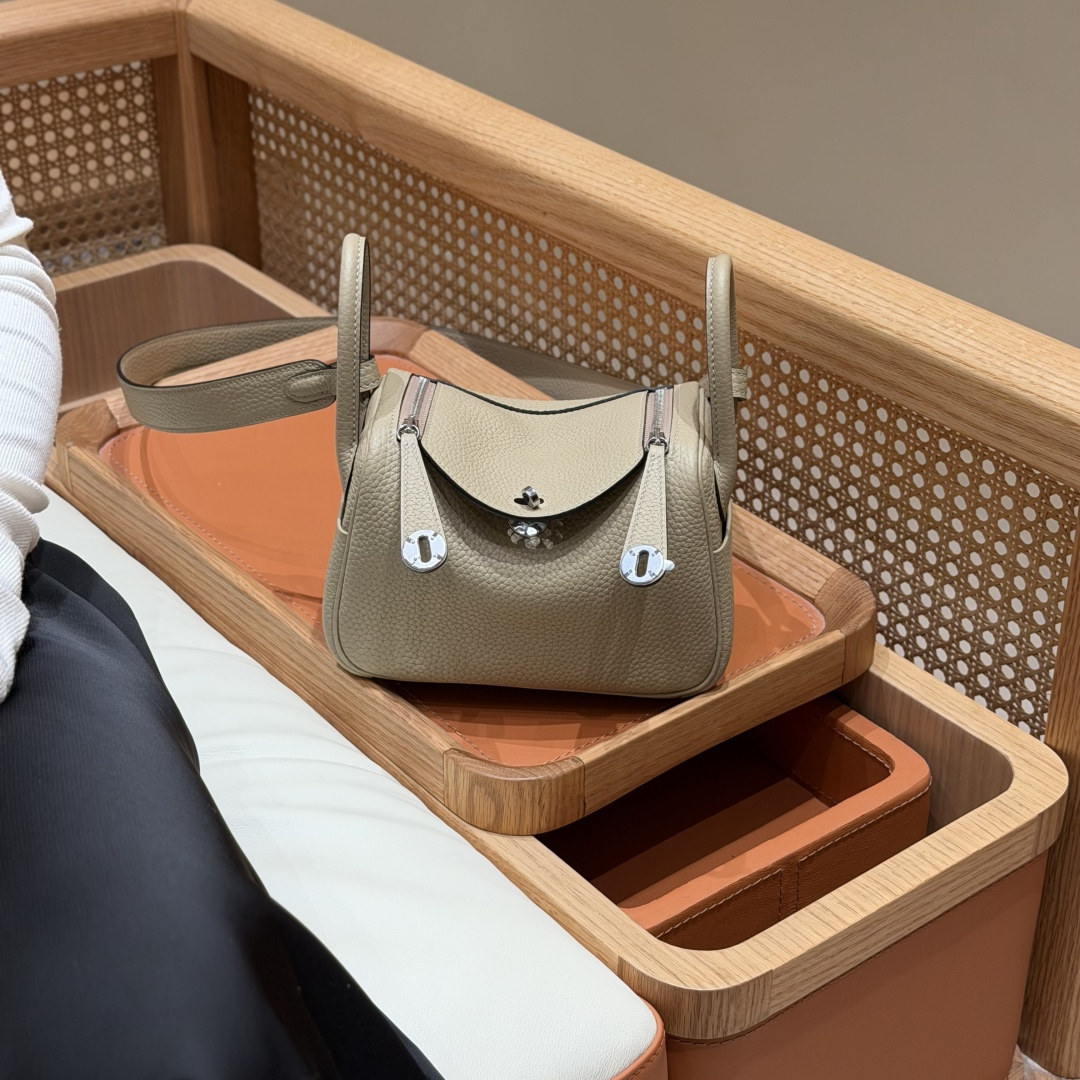 高仿Hermes*Lindy19系列H079086TCS2風衣灰牛皮銀扣純手工