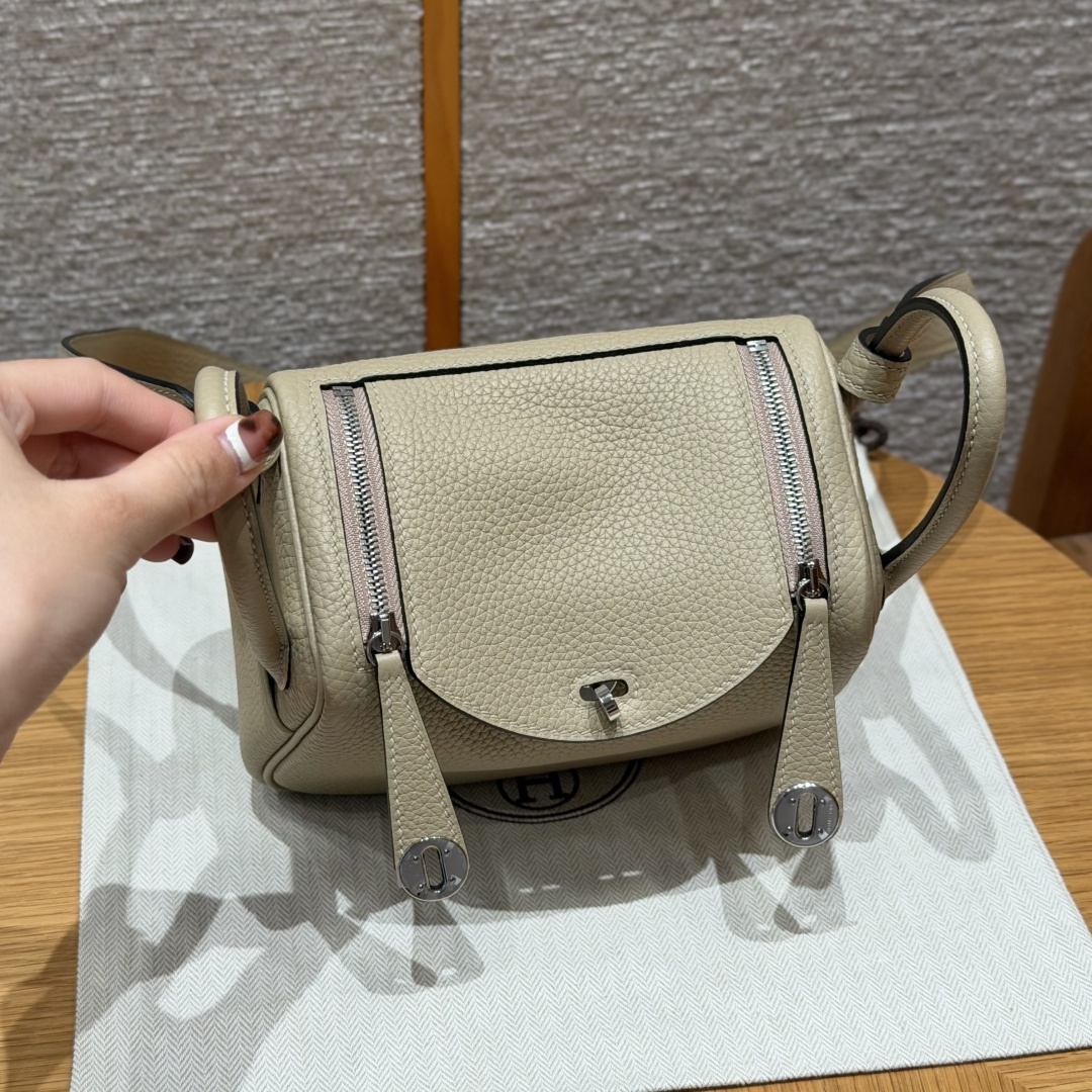 高仿Hermes*Lindy19系列H079086TCS2風衣灰牛皮銀扣純手工