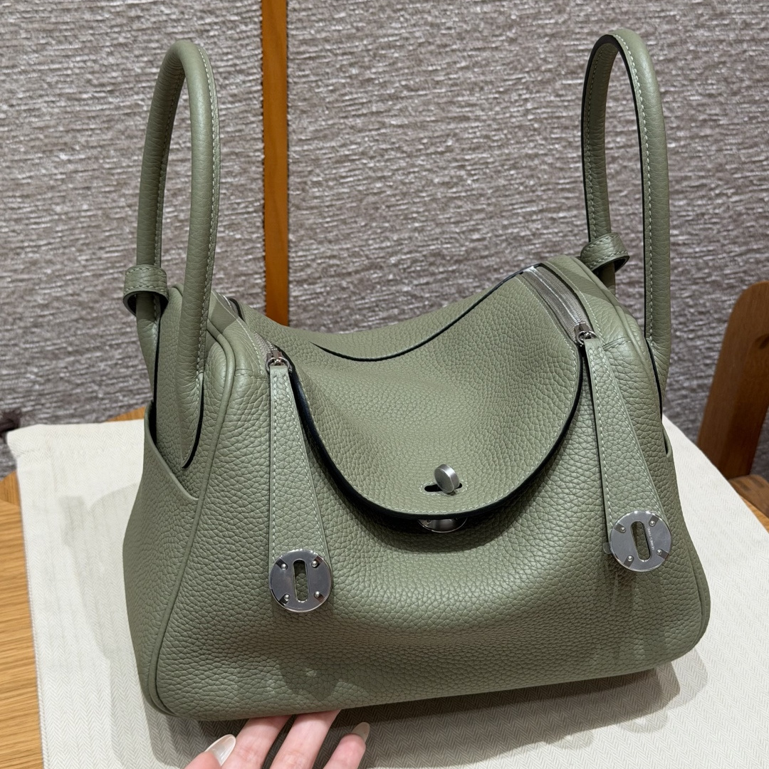 高仿Hermes*Lindy26系列H073428TCQ1鼠尾草綠牛皮銀扣純手工