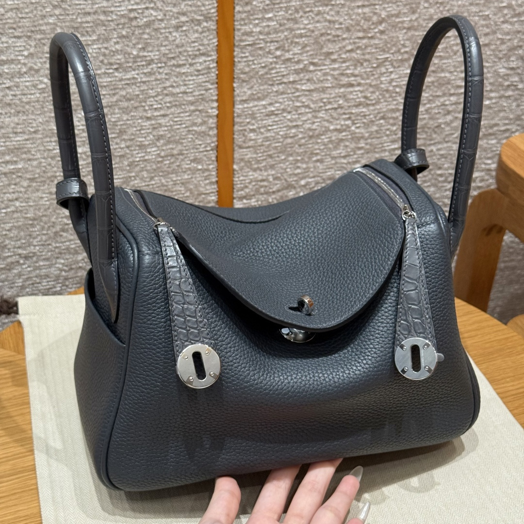 高仿Hermes*Lindy26系列H073428TC88石墨灰牛皮銀扣純手工