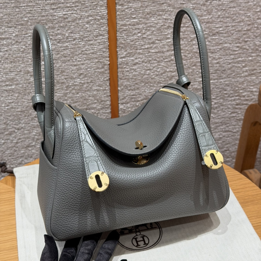 高仿Hermes*Lindy26系列H073428CM0L積雨雲灰牛皮拼鱷魚皮金扣純手工