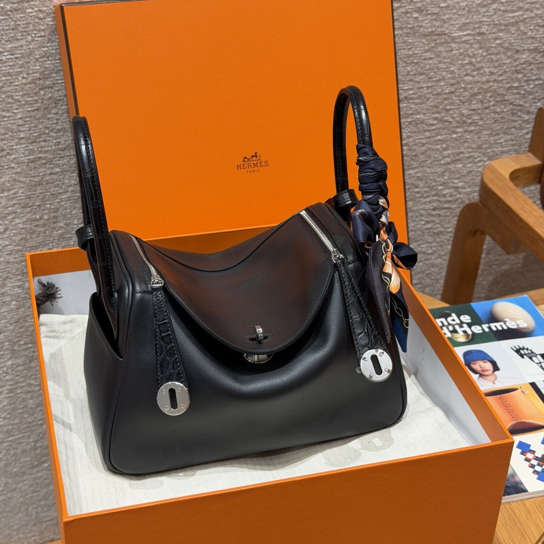 高仿Hermes*Lindy26系列H073428TCCM89黑色牛皮拼鱷魚皮銀扣純手工