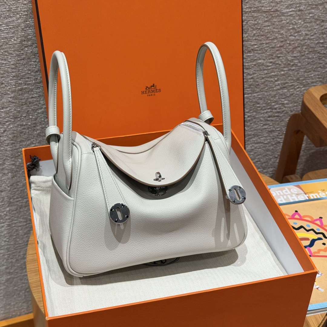 高仿Hermes*Lindy26系列H073428EV80珍珠灰牛皮銀扣純手工