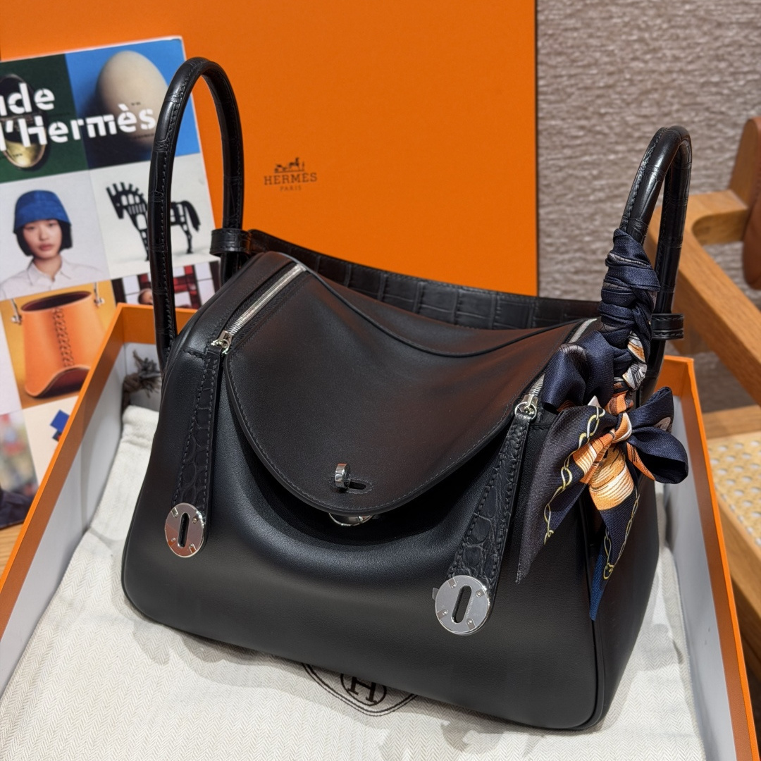 高仿Hermes*Lindy26系列H073428TCCM89黑色牛皮拼鱷魚皮銀扣純手工