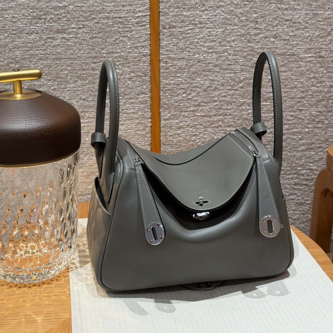 高仿Hermes*Lindy26系列H073428SW8F錫器灰牛皮銀扣純手工
