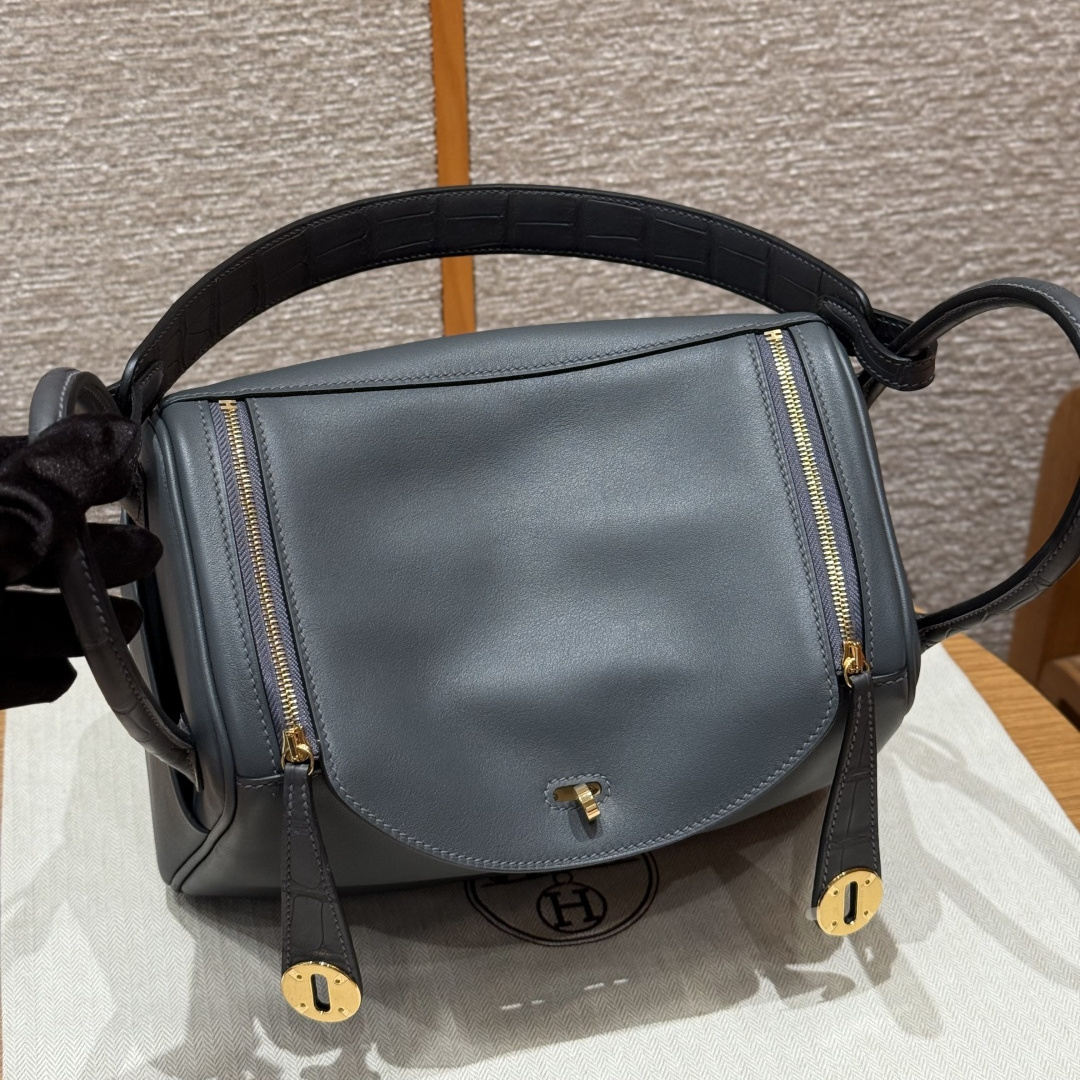 高仿Hermes*Lindy30系列H073426SWCM88石墨灰牛皮拼鱷魚皮金扣純手工