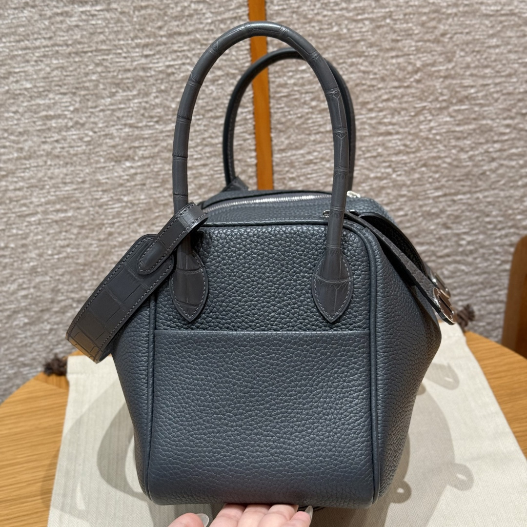 高仿Hermes*Lindy26系列H073428TC88石墨灰牛皮銀扣純手工