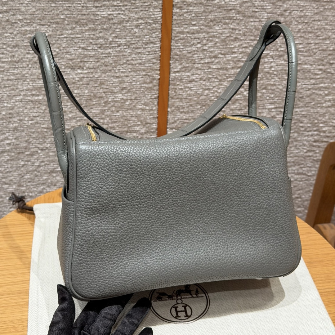 高仿Hermes*Lindy26系列H073428CM0L積雨雲灰牛皮拼鱷魚皮金扣純手工