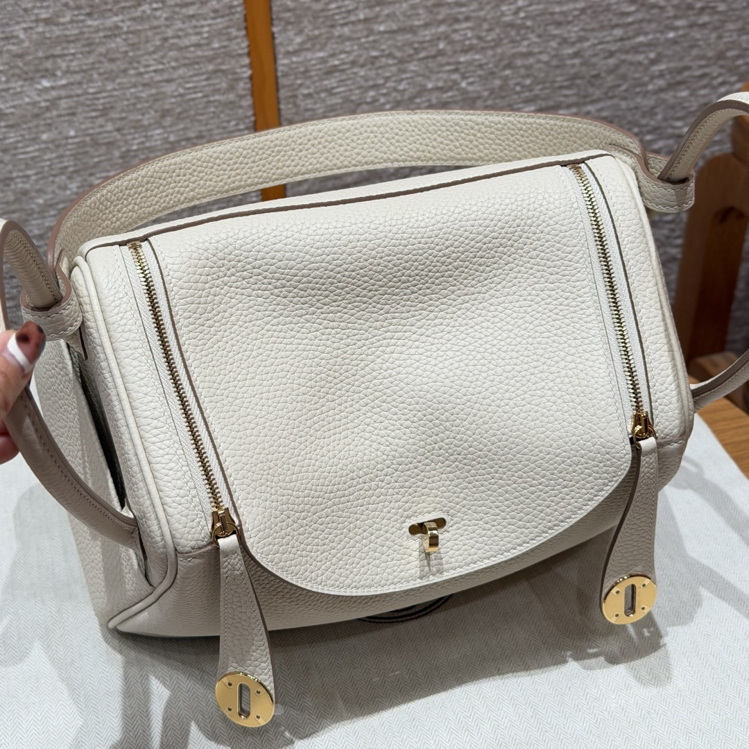 高仿Hermes*Lindy26系列H073428TC10奶昔白牛皮金扣純手工