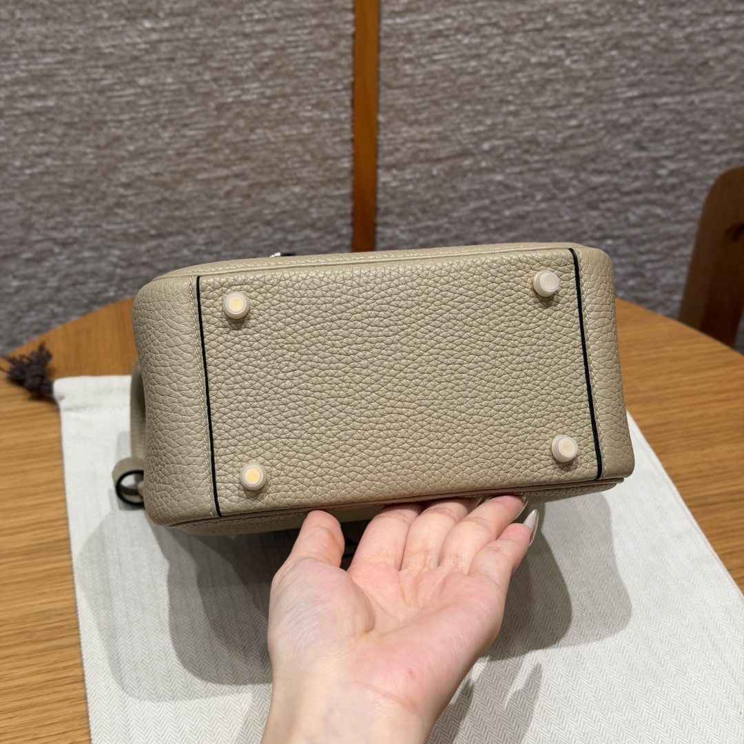 高仿Hermes*Lindy19系列H079086TC8Q馬爾法米牛皮金扣純手工