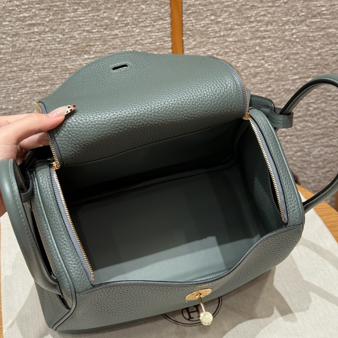 高仿Hermes*Lindy26系列H073428TC63杏仁綠牛皮金扣純手工