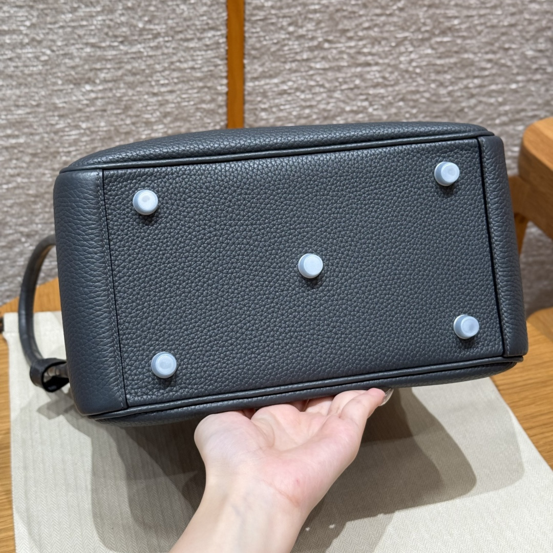 高仿Hermes*Lindy26系列H073428TC88石墨灰牛皮銀扣純手工