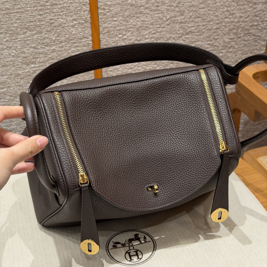 高仿Hermes*Lindy30系列H073426TC47巧克力色牛皮金扣純手工