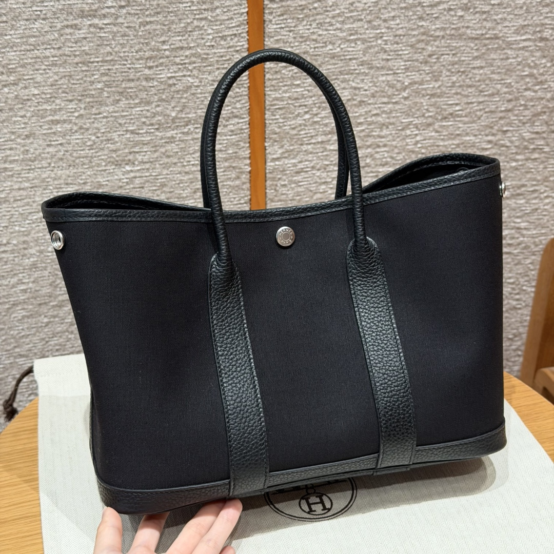 高仿Hermes*Garden Party30系列H06957318黑色帆布牛皮銀扣純手工