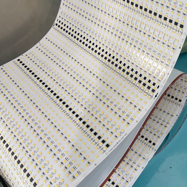 SKD-220V-2835-120D-8MM-CB-IC-Z1