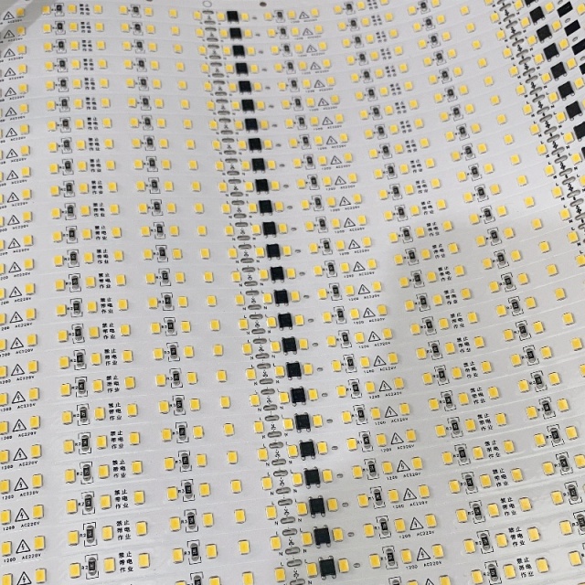 SKD-220V-2835-120D-8MM-CB-IC-Z1