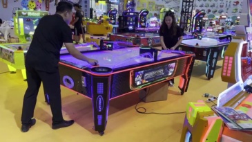 Flat Air Hockey