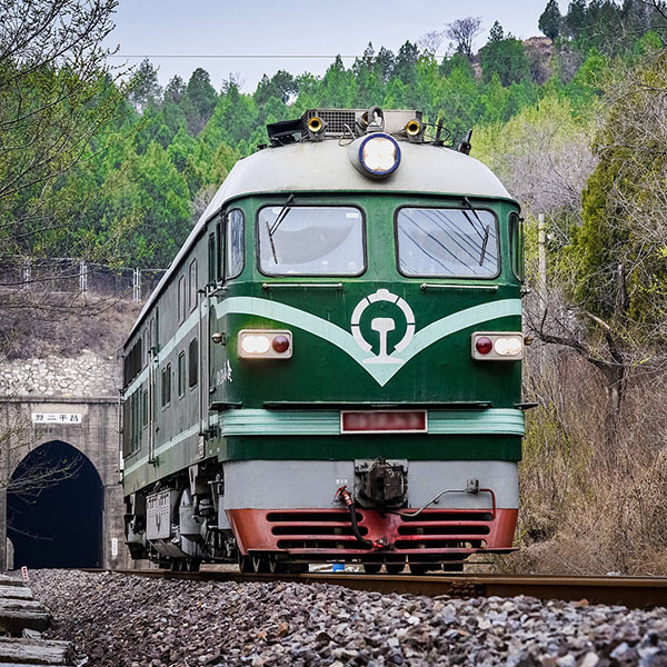 Diesel Locomotive And Diesel Engine Parts,QM Track Equipment Co.,Ltd._Tamping Machine_railway-maintenance.com