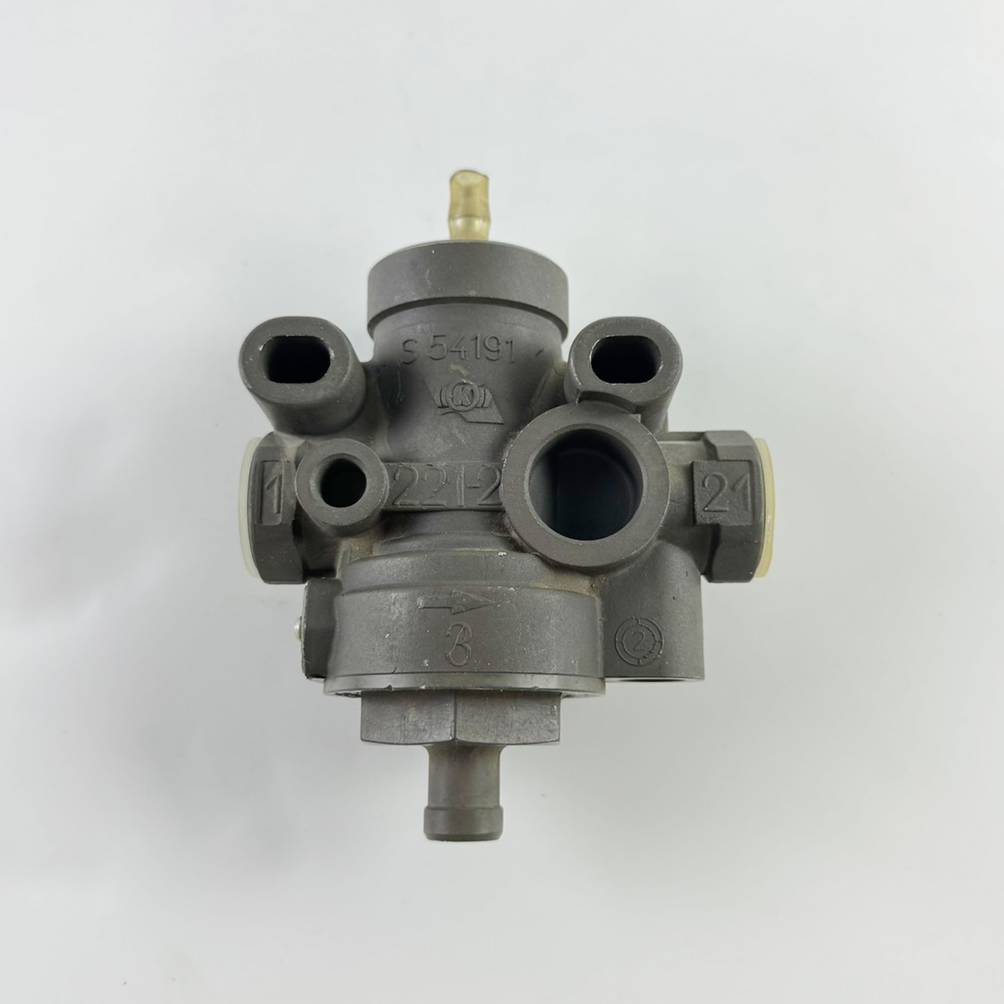 Relay Valve,QM Track Equipment Co.,Ltd._Tamping Machine_railway-maintenance.com,Relay Valve – Model 90186 for Tamping Machine Air Brake System