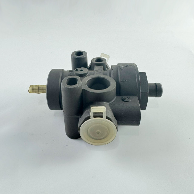 Relay Valve,QM Track Equipment Co.,Ltd._Tamping Machine_railway-maintenance.com,Relay Valve – Model 90186 for Tamping Machine Air Brake System