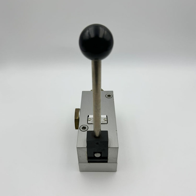 Automatic Valve,QM Track Equipment Co.,Ltd._Tamping Machine_railway-maintenance.com,Automatic valve 90364 For Plasser Tamping machine Use