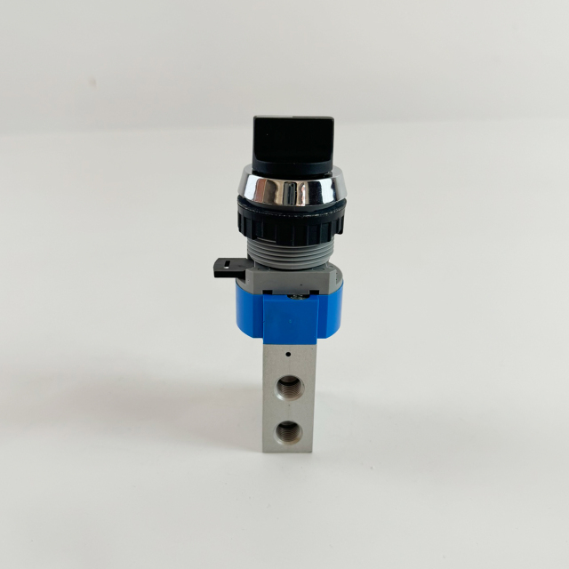 Pneumatic Valve,QM Track Equipment Co.,Ltd._Tamping Machine_railway-maintenance.com,Front-Mounted Pneumatic Valve with Pressure Switch 90336/90342/90343
