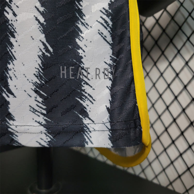 23-24 Junventus Home Player Version