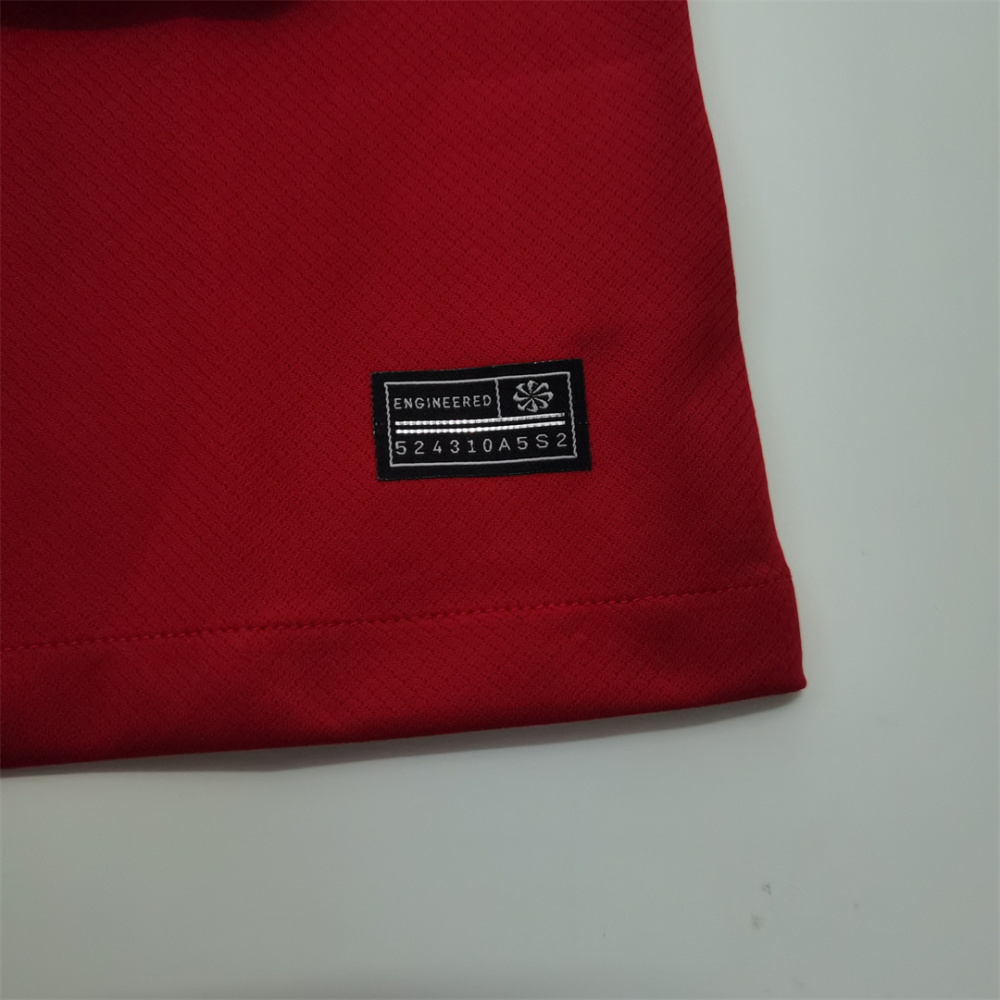 23-24 Liverpool Home Fan Version