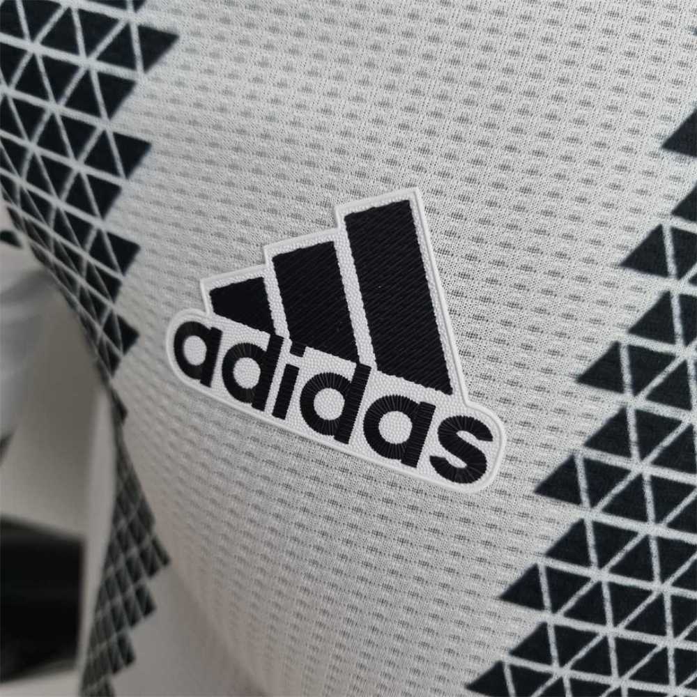22-23 Juventus Home Jersey Player Version