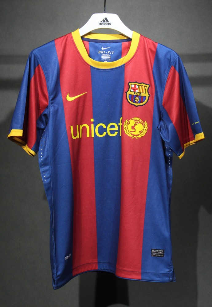 10-11 Barcelona Home Retro Jersey Player Editon