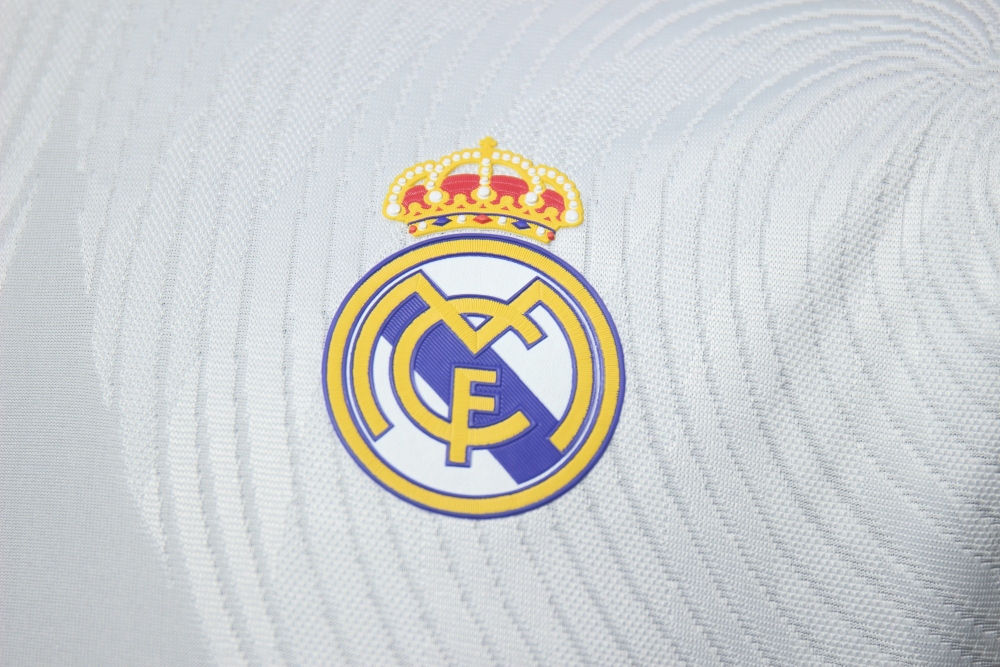 21-22 Real Madrid Home Soccer Jersey Retro Player Version Long Sleeve