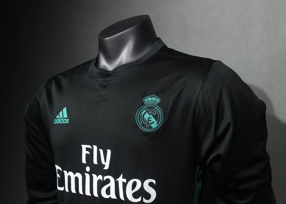 17-18 Real Madrid Away Retro Jersey Player Version Long Sleeve