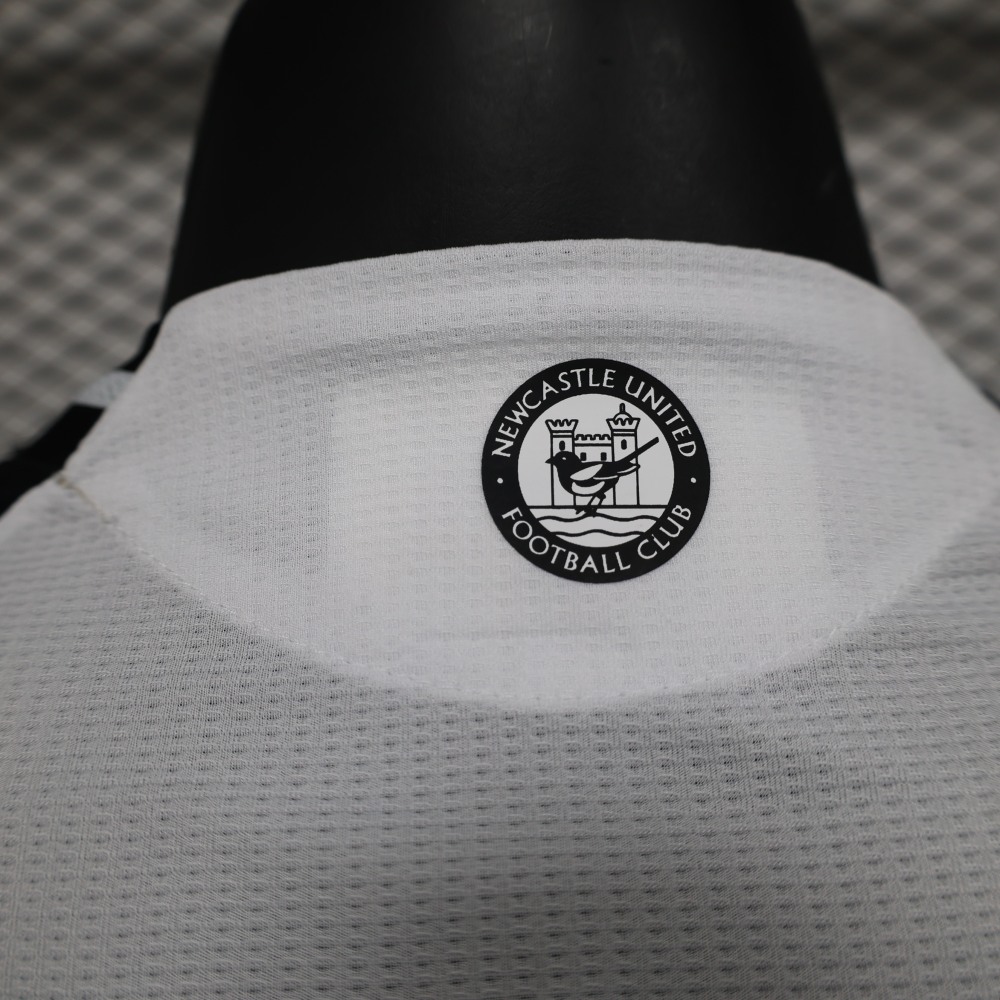 24-25 Newcastle United Home Soccer Jersey Player Version