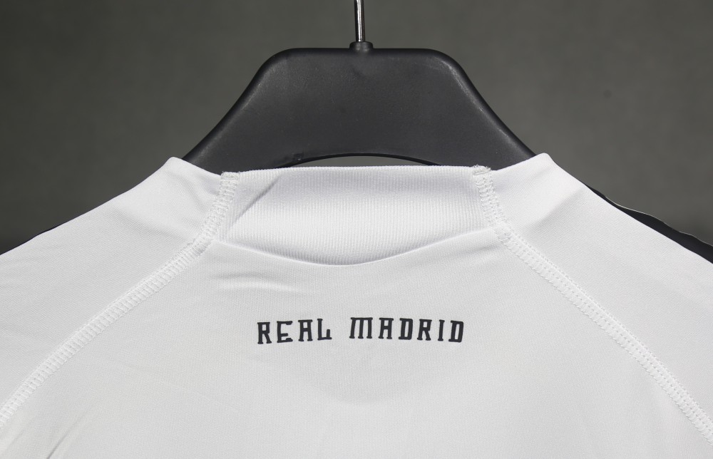 2009/10 Real Madrid Home Retro Jersey Player Edition