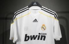 2009/10 Real Madrid Home Retro Jersey Player Edition