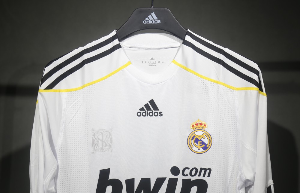 2009/10 Real Madrid Home Retro Jersey Player Edition Long Sleeve