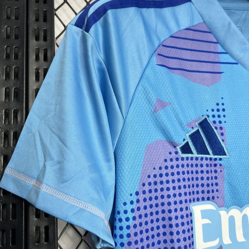 24-25 Real Madrid Goalkeeper Soccer Jersey Blue