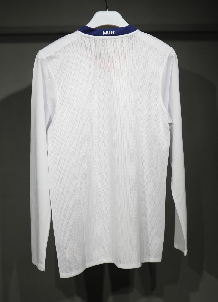 08-09 Manchester United Away Retro Jersey Player Edtion