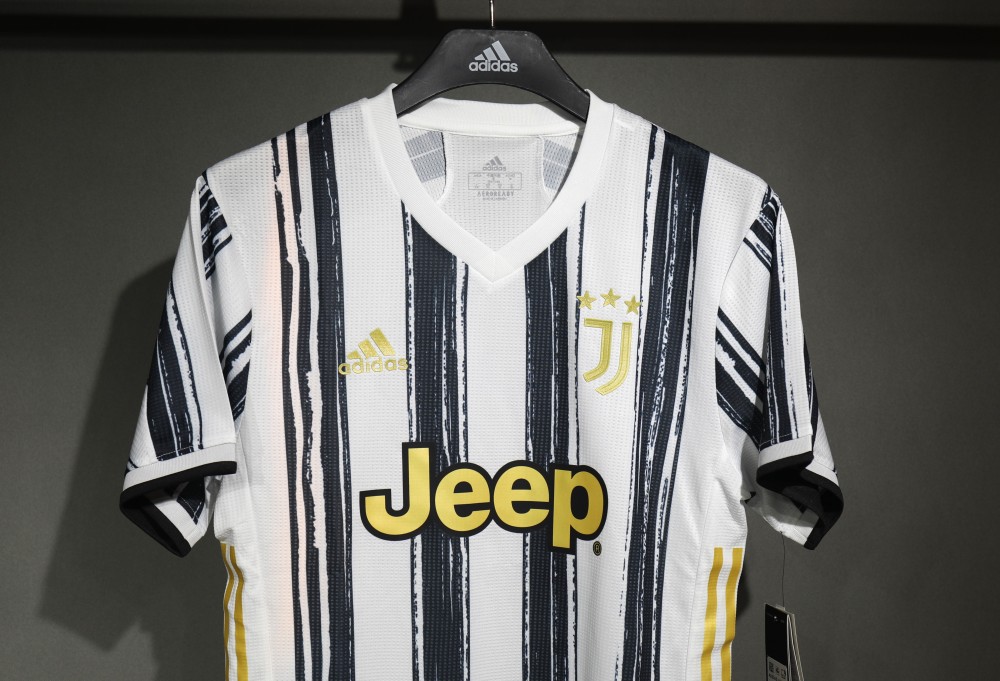 20-21 Juventus Home Retro Jersey Player Version