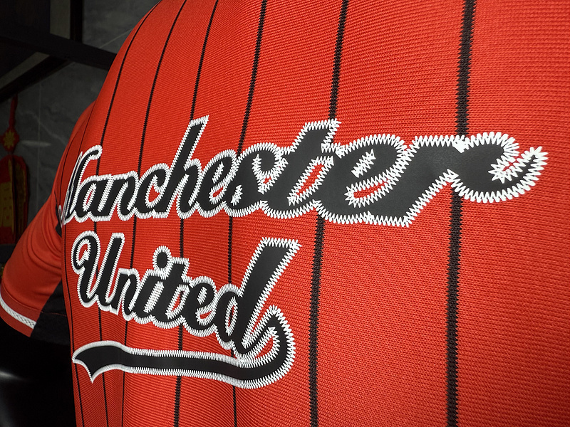 25-26 Manchester United Red Baseball Soccer Jersey
