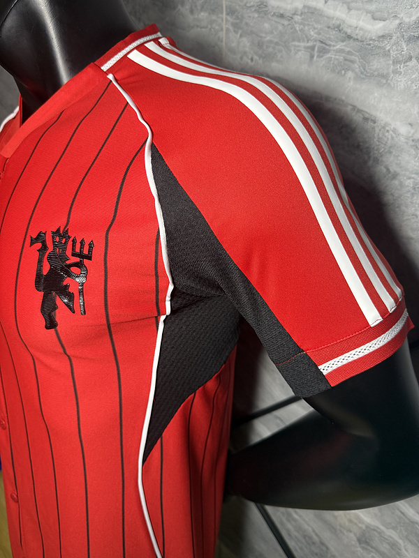 25-26 Manchester United Red Baseball Soccer Jersey