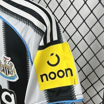 25-26 Newcastle United Home Soccer Jersey
