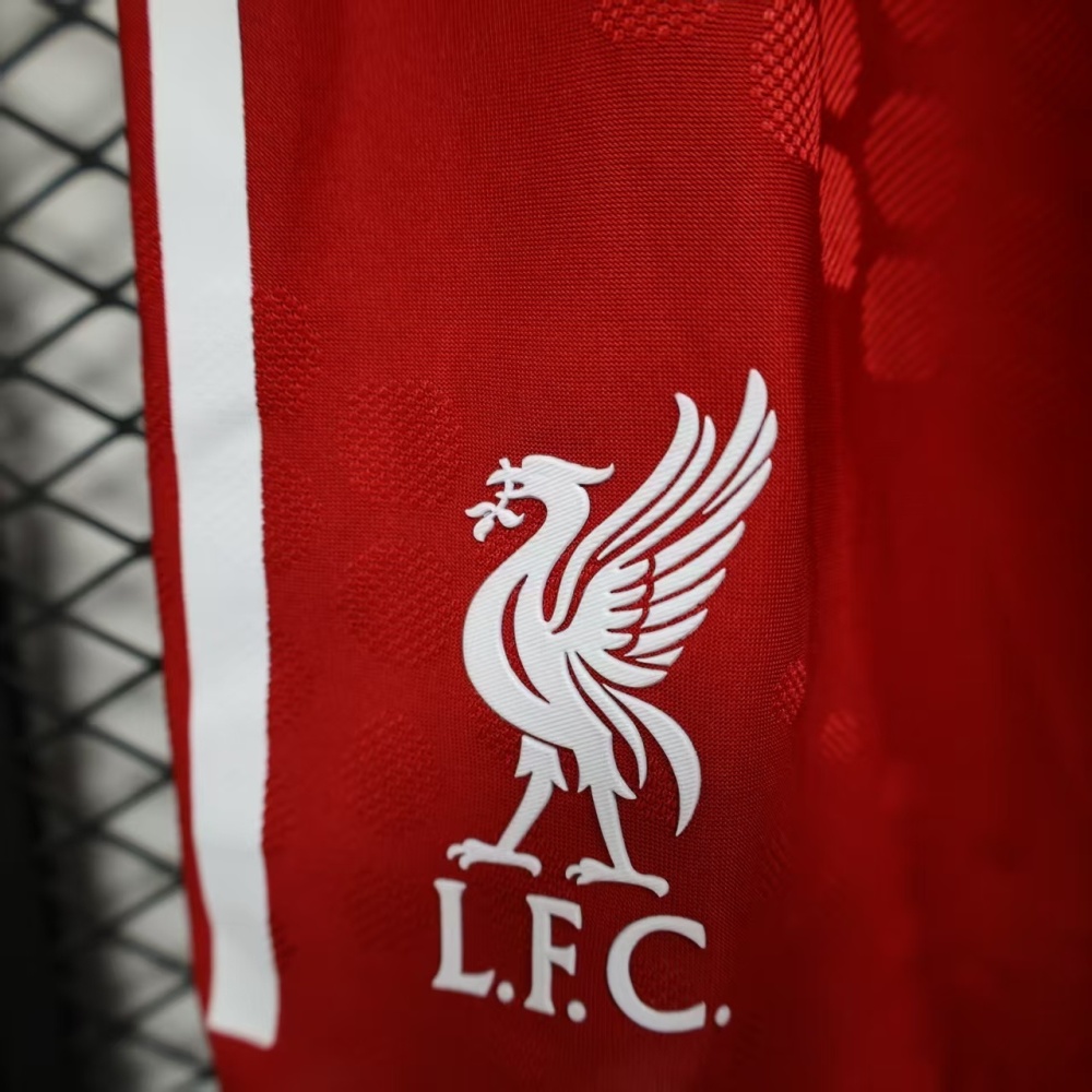 25-26 Liverpool Home Soccer Shorts Player Version