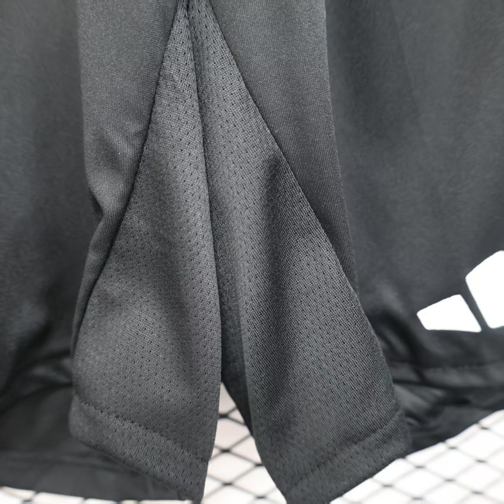 25-26 Manchester United Away Shorts Player Version