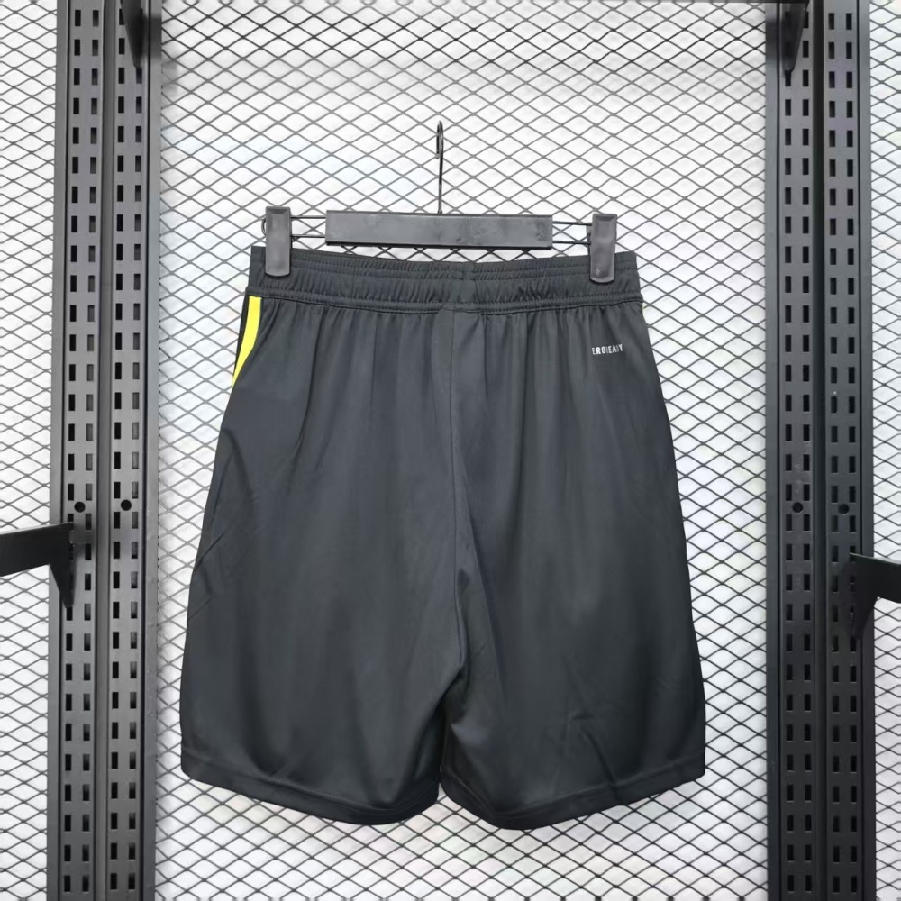 25-26 Manchester United Home Shorts Player Version