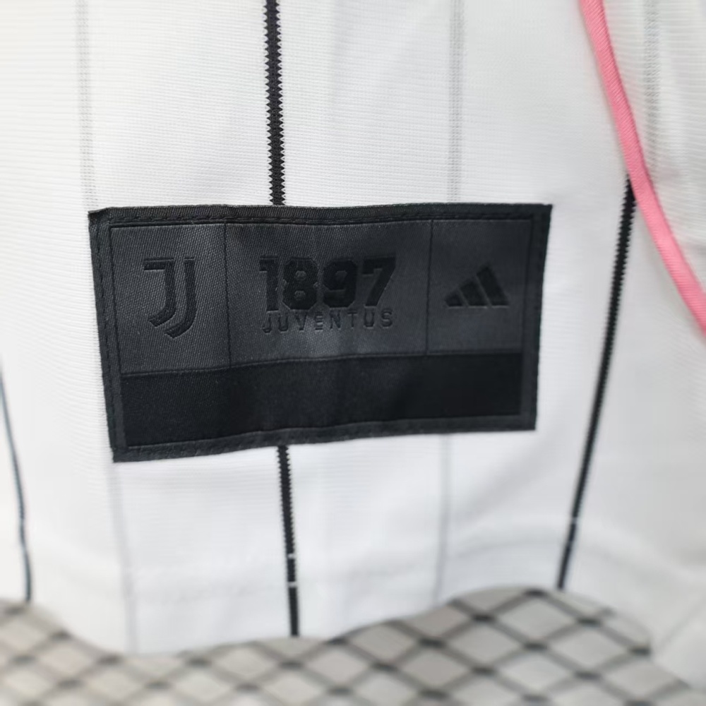 25-26 Juventus Basebal Soccer Jersey
