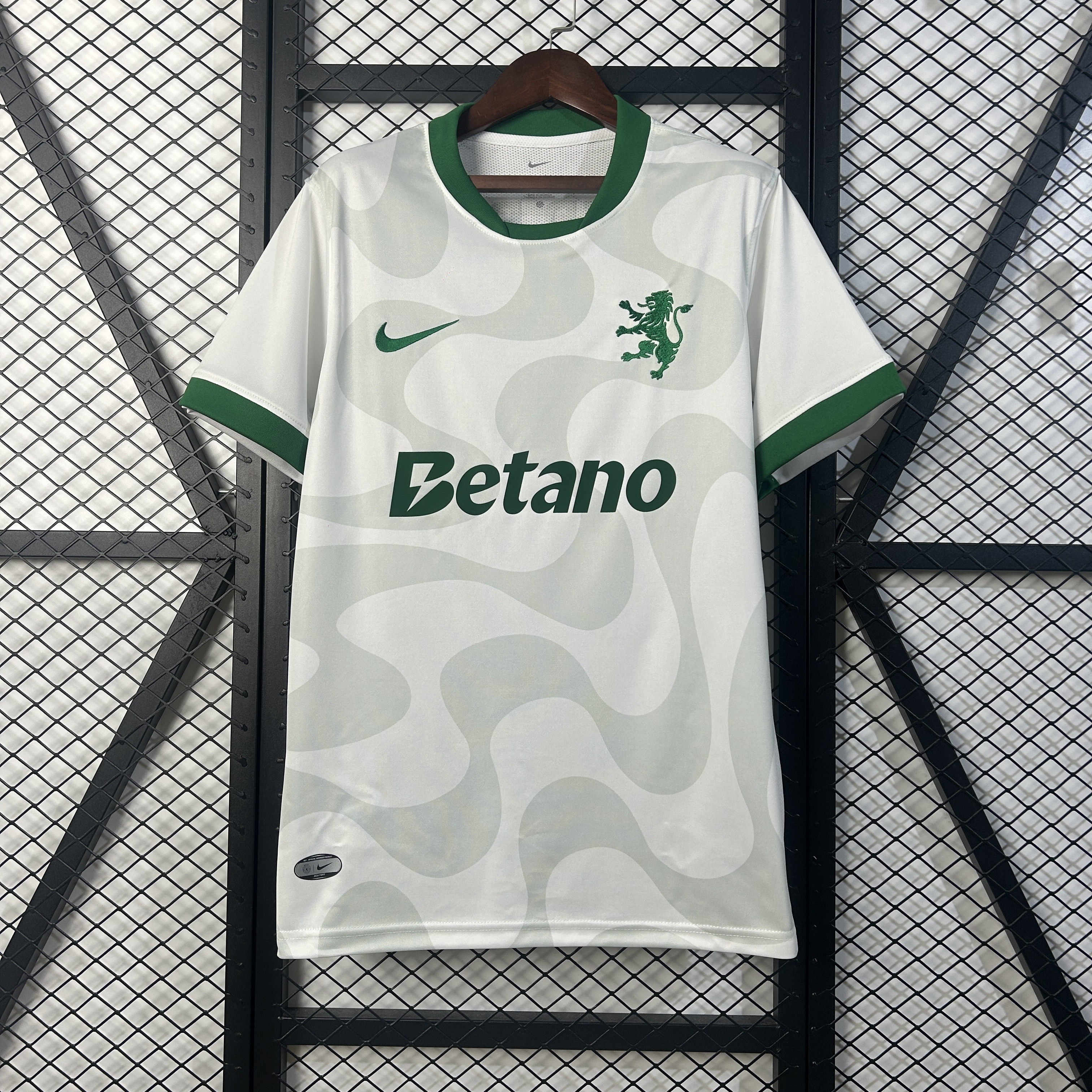25-26 Sporting CP Second Away Soccer Jersey