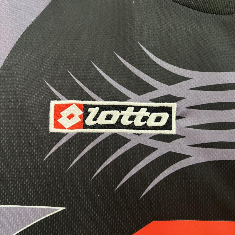 01-02 Juventus Goalkeeper Retro Soccer Jersey