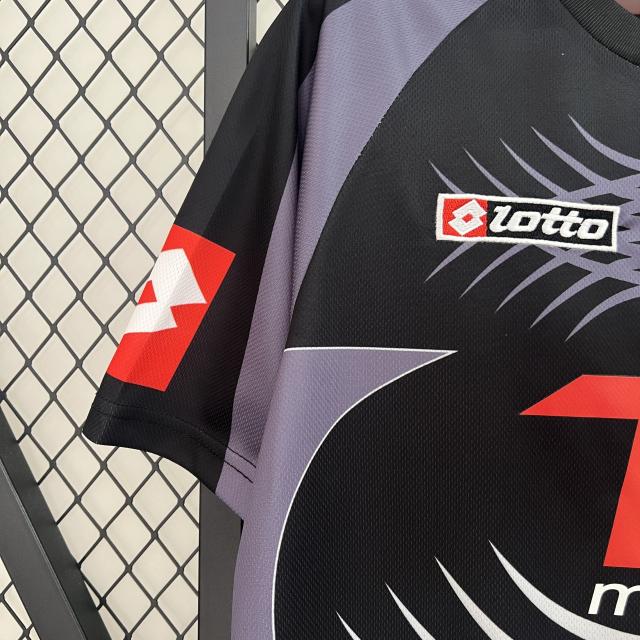 01-02 Juventus Goalkeeper Retro Soccer Jersey